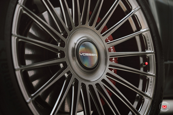 Фото дисков Vossen S17-13 Глянцевый темный лак на Range Rover Sport II