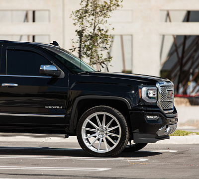 Фото дисков Vossen HF6-1 на GMC Sierra III