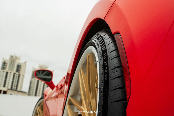 Фото дисков Anrky S3-X1 Сатиновое золото на Ferrari F8