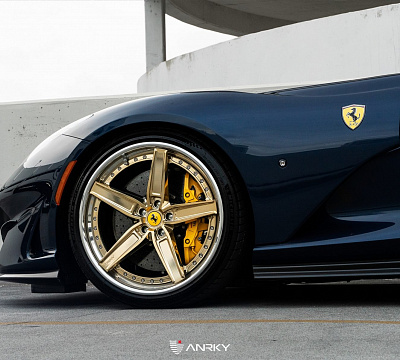 Фото дисков Anrky AN35 на Ferrari 812