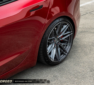 Фото дисков BC Forged HCA675 на Tesla Model 3