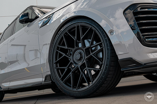 Фото дисков Vossen UV-1R Черный сатин на Land Rover Range Rover Sport III