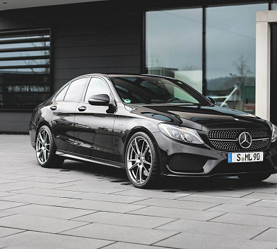 Фото дисков HRE FF04 на Mercedes-Benz C-Class (W205)