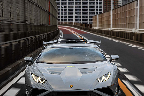 Фото дисков Brixton Forged PF14 R / RS Другой цвет на Lamborghini Huracan