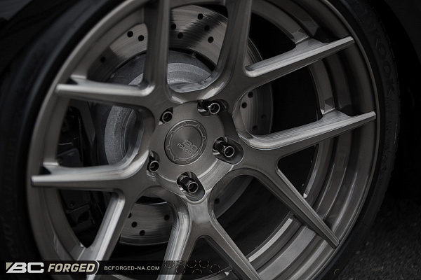 Фото дисков BC Forged HCS02 Глянцевый темный лак на BMW 3/M3 (E90)
