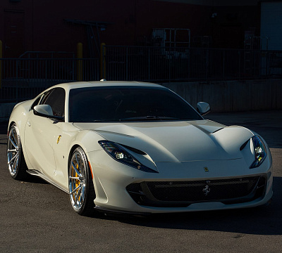 Фото дисков Anrky AN12 на Ferrari 812