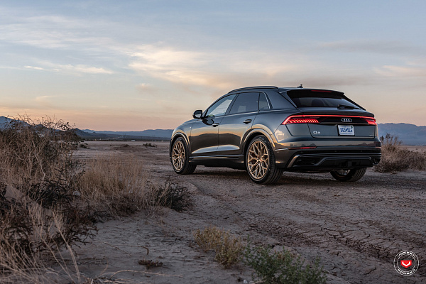 Фото дисков Vossen S17-01 Сатиновая шампань на Audi Q8