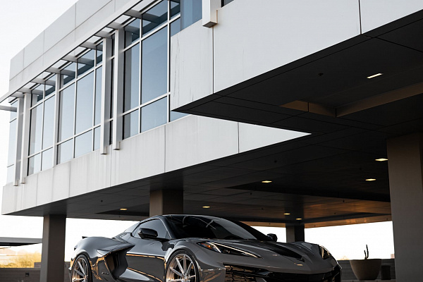 Фото дисков Brixton Forged R11-R Глянцевый лак на Chevrolet Corvette C8