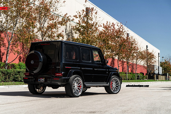Фото дисков Anrky AN10 Красный сатин на Mercedes-Benz G-Class III