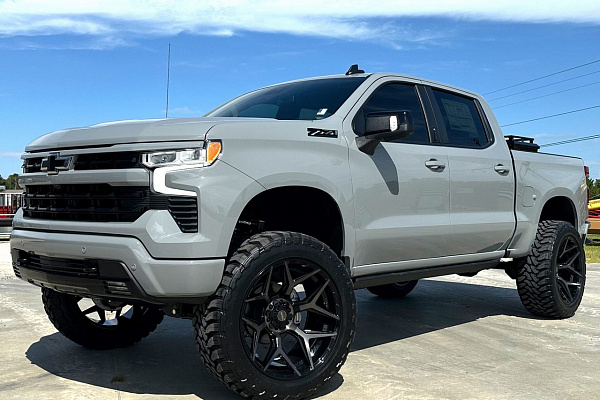 Фото дисков 4PLAY 4P06  на Chevrolet Silverado IV