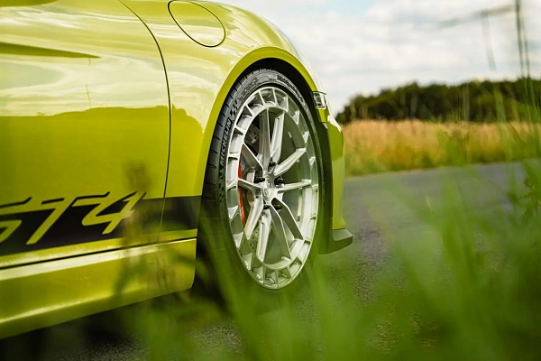 Фото дисков Bola FP3 Глянцевый лак на Porsche Cayman II