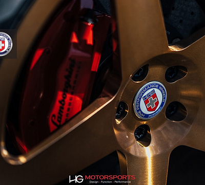 Фото дисков HRE 305M на Lamborghini Huracan