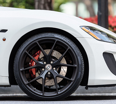 Фото дисков HRE P101 на Maserati GranTurismo I