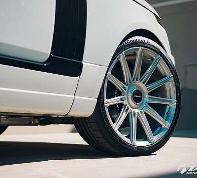 Фото дисков Vossen S17-12 на Land Rover Range Rover IV