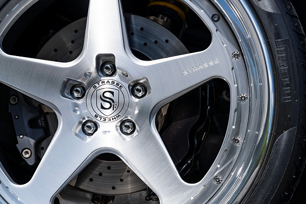 Фото дисков Strasse Wheels S5 Track Глянцевый лак на Ford GT I