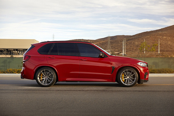 Фото дисков HRE P104 Глянцевый тонированный лак на BMW X5/X5 M (F15/F85)