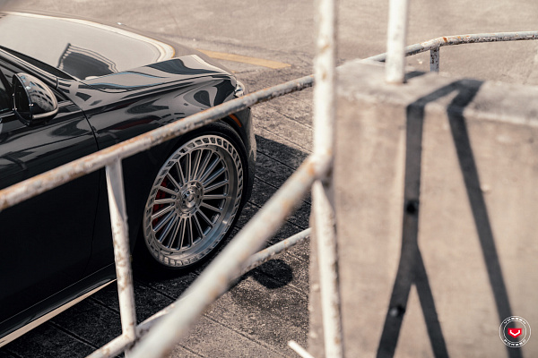 Фото дисков Vossen GEN-04 (3-piece) Глянцевый лак на Mercedes-Benz S-Class (W223)