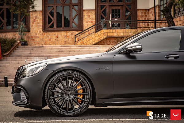 Фото дисков Vossen VFS-2 Черный глянец на Mercedes-Benz C-Class (W205)