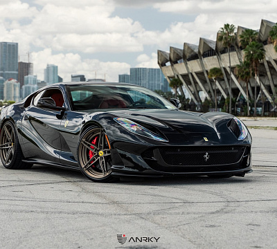 Фото дисков Anrky AN27 на Ferrari 812