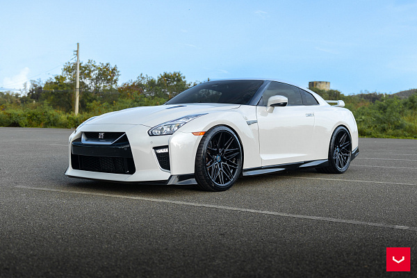 Фото дисков Vossen HF-7 Черный глянец на Nissan GT-R