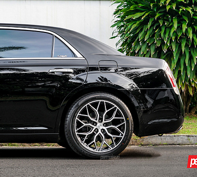 Фото дисков Vossen HF-2 на Chrysler 300 II