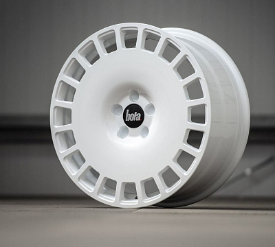Bola B12