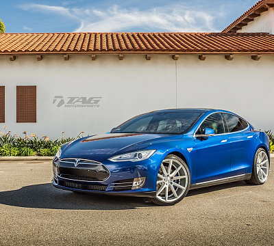 Фото дисков Vossen VFS-1 на Tesla Model S