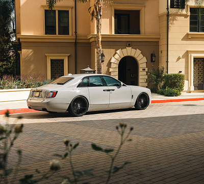 Фото дисков Vossen S17-16 на Rolls-Royce Ghost II