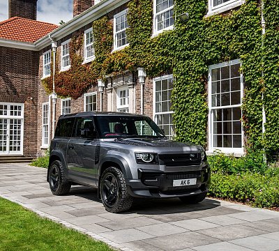 Фото дисков Kahn Mondial Heavy Duty RS на Land Rover Defender II