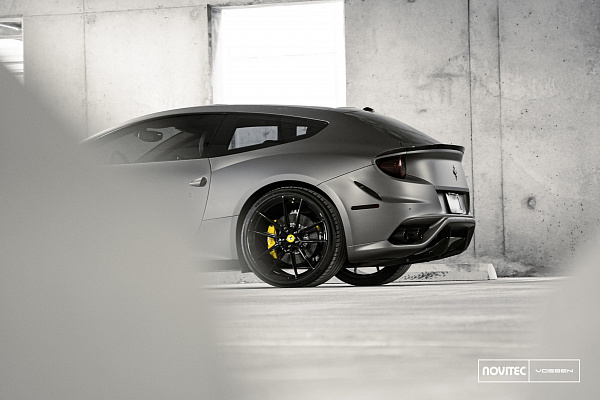 Фото дисков NOVITEC NF8 Черный глянец на Ferrari GTC4Lusso