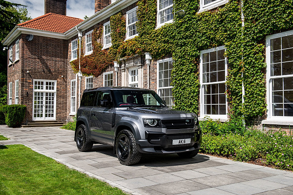 Фото дисков Kahn Mondial Heavy Duty RS Черный сатин на Land Rover Defender II