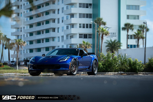Фото дисков BC Forged TD01 Матовый графит на Chevrolet Corvette C7