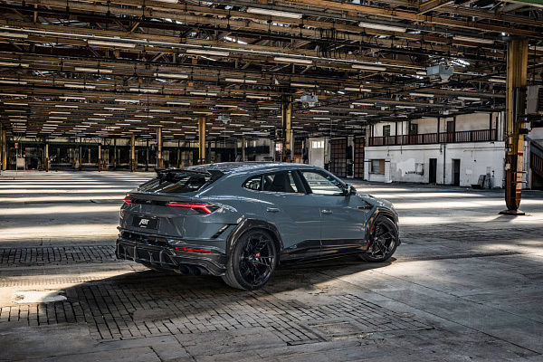 Фото дисков ABT Hight Performance IRL23 Черный глянец на Lamborghini Urus