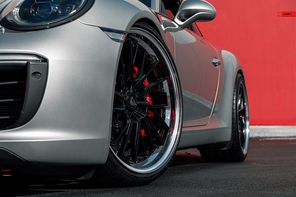 Фото дисков Anrky RS3 Черный глянец на Porsche 911 VII