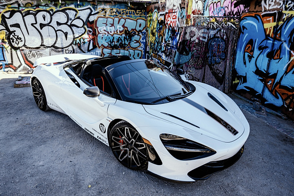 Фото дисков Savini SV88 Другой цвет на McLaren 720S
