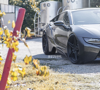 Фото дисков Strasse Wheels SV2 Deep Concave Duoblock на BMW i8