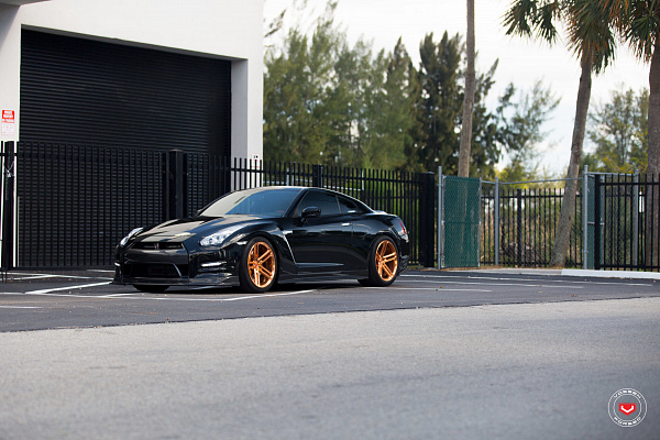 Фото дисков Vossen CG-202 Глянцевая медь на Nissan GT-R