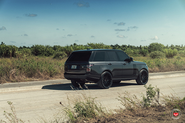 Фото дисков Vossen EVO-6T Черный глянец на Land Rover Range Rover IV