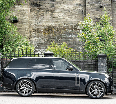Фото дисков Kahn Type 52 RS на Range Rover V