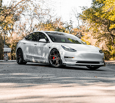 Фото дисков Vossen HF-5 на Tesla Model 3