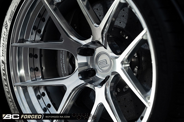 Фото дисков BC Forged HCS02 Полированный лак на Chevrolet Corvette C8