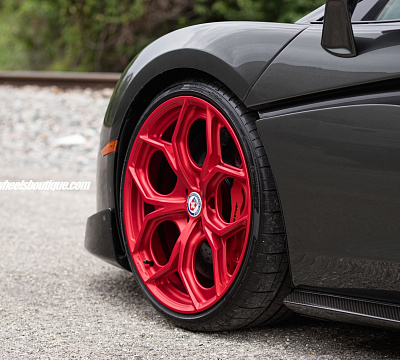 Фото дисков HRE P111SC на McLaren 570S
