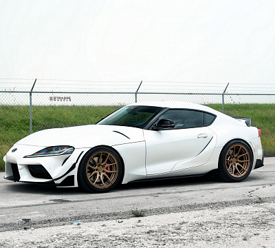 Фото дисков Strasse Wheels SV5 Deep Concave Duoblock на Toyota Supra A90