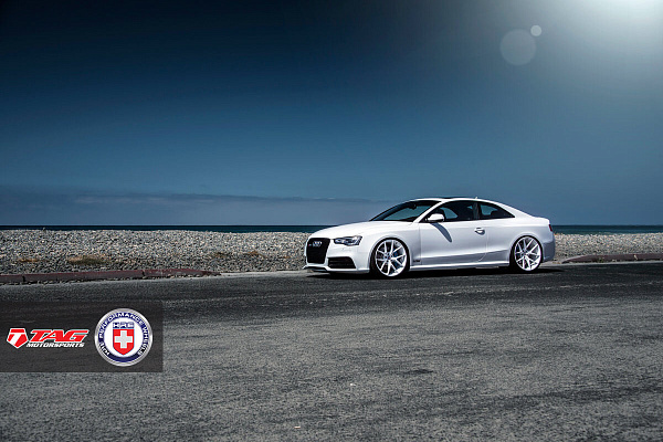 Фото дисков HRE P101 Белый глянец на Audi A/S/RS 5 (8T)