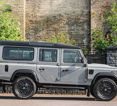Фото дисков Kahn Rostyle Inspired RS на Land Rover Defender I