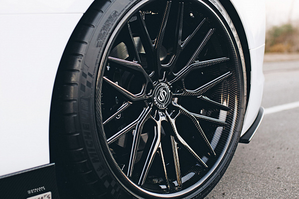 Фото дисков Strasse Wheels SV10M Deep Concave FS Другой цвет на Lexus LC 500