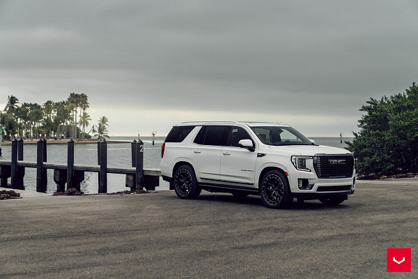 Фото дисков Vossen HFX-1 (6-Lug) Черный глянец на GMC Yukon V