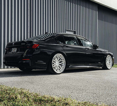 Фото дисков Strasse Wheels SV10M-RS Deep Concave FS на BMW 7 (G11/G12)