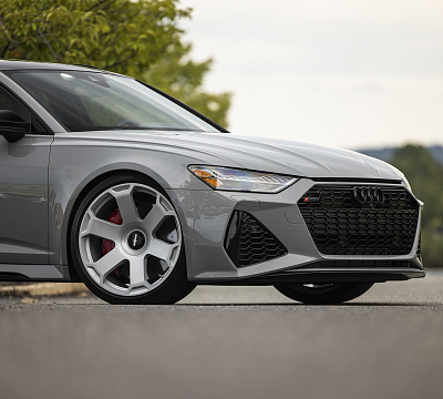 Фото дисков Rotiform AVS на Audi A/RS 6 (C8)