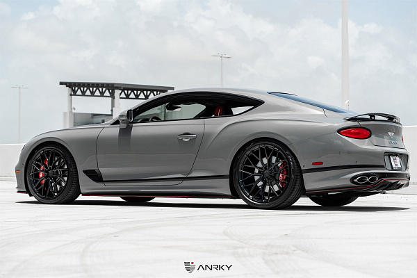 Фото дисков Anrky AN10 Черный глянец на Bentley Continental GT III